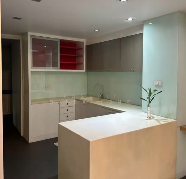 3-BR Townhouse, Bangkok, Lumphini, Pathum Wan, Bangkok, 3 Bedrooms, 325 sqm, Townhouse For Rent, by Pasupit Ditbanjong, 500300107 - DDproperty.com