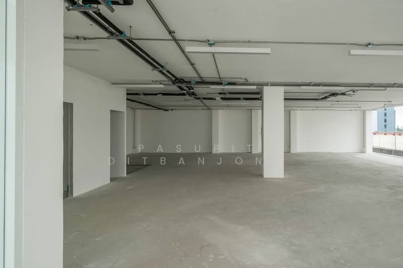 1-BR House, Bangkok, Bang Kapi, Huai Khwang, Bangkok, 1 Bedroom, 1,500 sqm, Single Detached House For Rent, by Pasupit Ditbanjong, 500300122 - DDproperty.com
