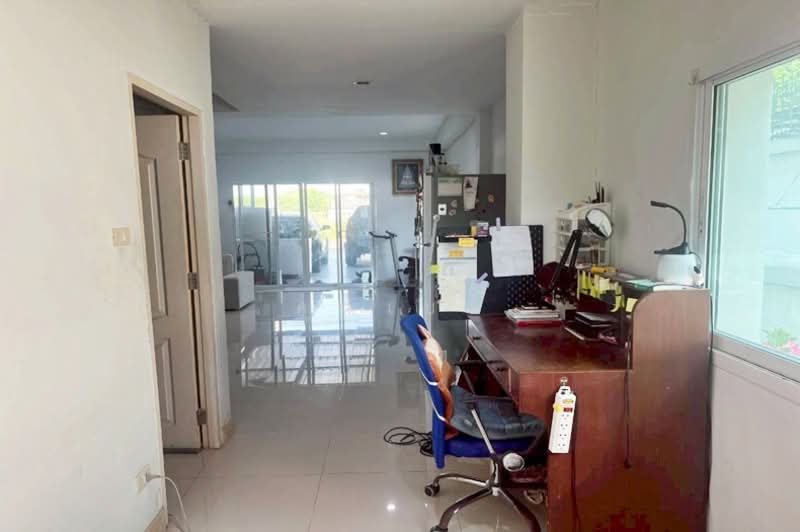 The Park at Fashion, Bangkok, Ratchada-Ramintra Road, Khan Na Yao, Bangkok, 3 Bedrooms, 100 sqm, Townhouse For Sale, by คุณเบล, 500300127 - DDproperty.com