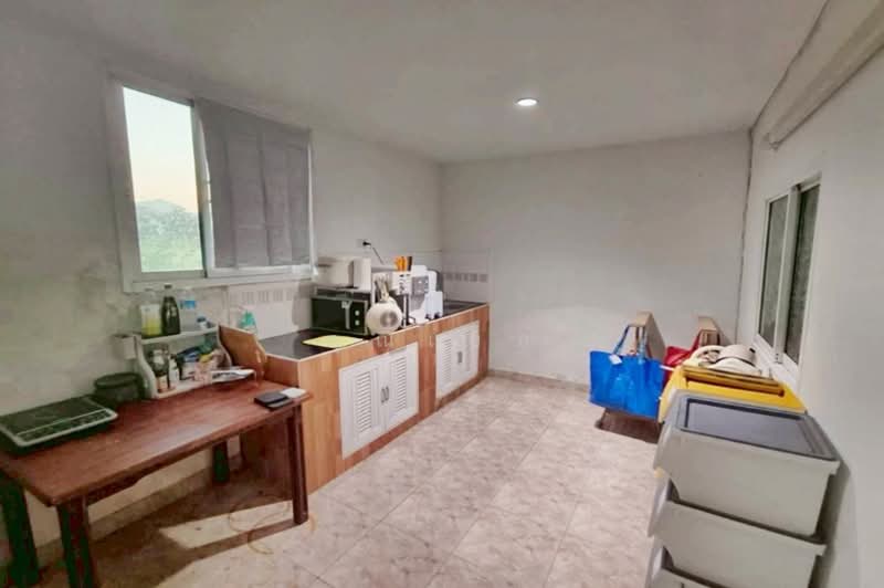 The Park at Fashion, Bangkok, Ratchada-Ramintra Road, Khan Na Yao, Bangkok, 3 Bedrooms, 100 sqm, Townhouse For Sale, by คุณเบล, 500300127 - DDproperty.com