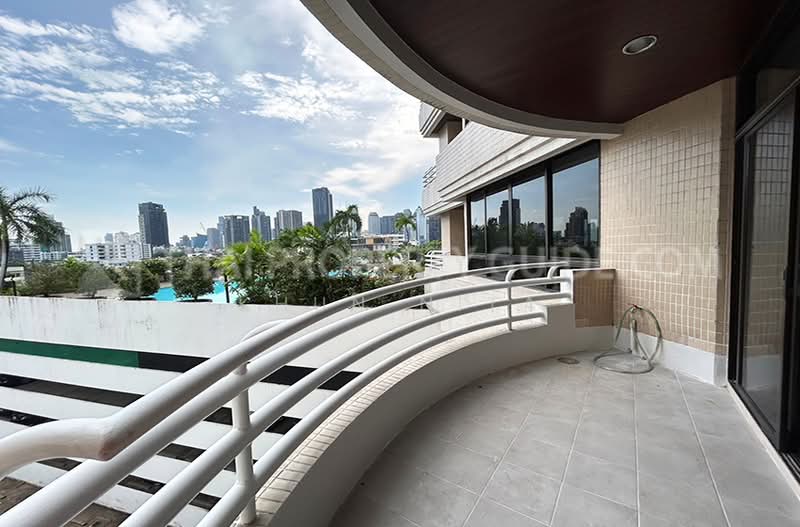 Ruamsuk Condominium, Bangkok, 12 Soi Athakravi, Khong Tan, Khlong Toei, Bangkok, 3 Bedrooms, 340 sqm, Condo For Rent, by Khun Nita, 500300136 - DDproperty.com