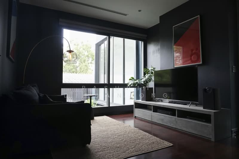 3-BR House, Bangkok, Phra Kanong Nua, Watthana, Bangkok, 3 Bedrooms, 350 sqm, Single Detached House For Rent, by Pasupit Ditbanjong, 500300150 - DDproperty.com