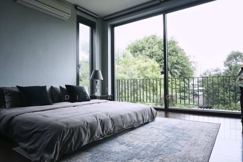 3-BR House, Bangkok, Phra Kanong Nua, Watthana, Bangkok, 3 Bedrooms, 350 sqm, Single Detached House For Rent, by Pasupit Ditbanjong, 500300150 - DDproperty.com