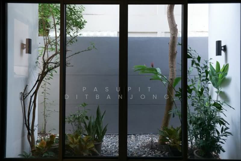 3-BR House, Bangkok, Khlong Tan Nua, Watthana, Bangkok, 3 Bedrooms, 220 sqm, Single Detached House For Rent, by Pasupit Ditbanjong, 500300155 - DDproperty.com