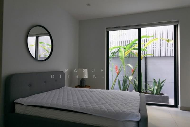 3-BR House, Bangkok, Khlong Tan Nua, Watthana, Bangkok, 3 Bedrooms, 220 sqm, Single Detached House For Rent, by Pasupit Ditbanjong, 500300155 - DDproperty.com