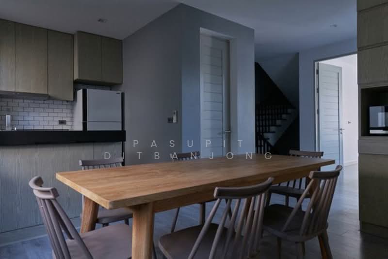 3-BR House, Bangkok, Khlong Tan Nua, Watthana, Bangkok, 3 Bedrooms, 220 sqm, Single Detached House For Rent, by Pasupit Ditbanjong, 500300155 - DDproperty.com