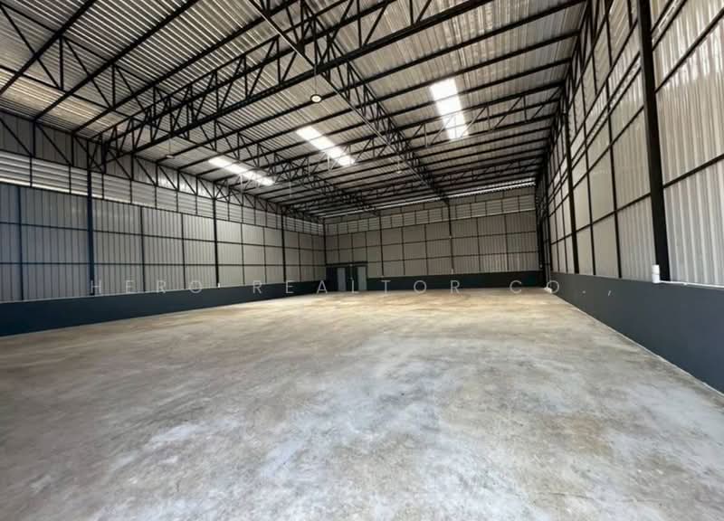 For Rent Warehouse 347 sqm in Nawamin, Bueng Kum, Bangkok near Fashion Island HRE00073, กรุงเทพ, นวมินทร์, บึงกุ่ม, กรุงเทพ, 347 ตร.ม., โกดัง-โรงงาน ให้เช่า, โดย Hero Realtor Co., Ltd., 500300160 - DDproperty.com