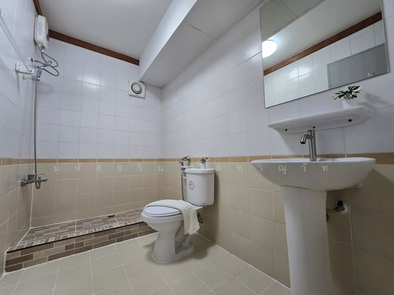 Asakan Place Twin Condo, Bangkok, Hua Mak, Bang Kapi, Bangkok, 2 Bedrooms, 67 sqm, Condo For Sale, by Mahusttawin Tetanuwat, 500300172 - DDproperty.com