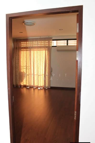 ทาวน์เฮ้าส์ 4-ห้องนอน, กรุงเทพ, สามเสนใน, พญาไท, กรุงเทพ, 325 ตร.ม., ทาวน์เฮ้าส์ ให้เช่า, โดย Pasupit Ditbanjong, 500300174 - DDproperty.com