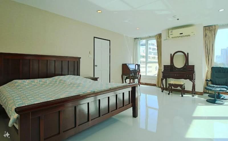 Sukhumvit Living Town, Bangkok, 299 Sukhumvit 21 Road, Khlongtoei Nua, Watthana, Bangkok, 1 Bedroom, 67 sqm, Condo For Sale, by Yuttapong Napikun, 500300186 - DDproperty.com