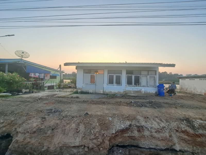 ที่ดินพร้อมสิ่งปลูกสร้างพยุหะคีรี นครสวรรค์, Nakhon Sawan, Phayuha, Phayuha Khiri, Nakhon Sawan, , 1,788 sqm, Land For Sale, by The Best Property เบ็นซ์, 500300213 - DDproperty.com