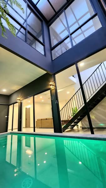 3-BR House, Bangkok, Bang Chak, Phra Khanong, Bangkok, 3 Bedrooms, 250 sqm, Single Detached House For Rent, by Pasupit Ditbanjong, 500300236 - DDproperty.com