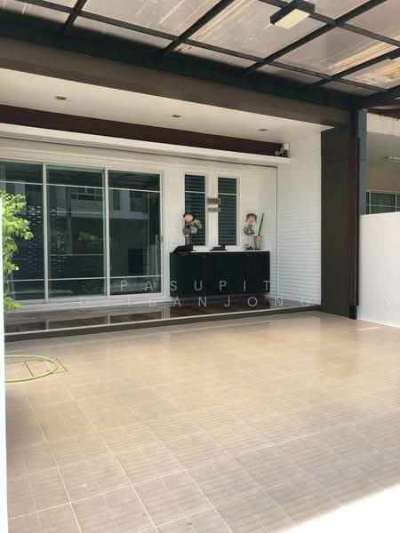 3-BR Townhouse, Bangkok, Praborommaharatchawang, Phra Nakhon, Bangkok, 3 Bedrooms, 204 sqm, Townhouse For Sale, by Pasupit Ditbanjong, 500300267 - DDproperty.com