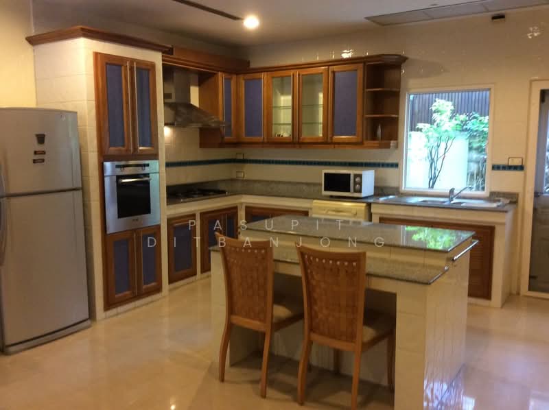Baan Klang Krung Thonglor : บ้านกลางกรุงทองหล่อ, กรุงเทพ, 55 ซอยสุขุมวิท 55, คลองตันเหนือ, วัฒนา, กรุงเทพ, 290 ตร.ม., ทาวน์เฮ้าส์ ให้เช่า, โดย Pasupit Ditbanjong, 500300295 - DDproperty.com
