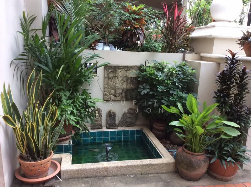 Baan Klang Krung Thonglor : บ้านกลางกรุงทองหล่อ, กรุงเทพ, 55 ซอยสุขุมวิท 55, คลองตันเหนือ, วัฒนา, กรุงเทพ, 290 ตร.ม., ทาวน์เฮ้าส์ ให้เช่า, โดย Pasupit Ditbanjong, 500300295 - DDproperty.com