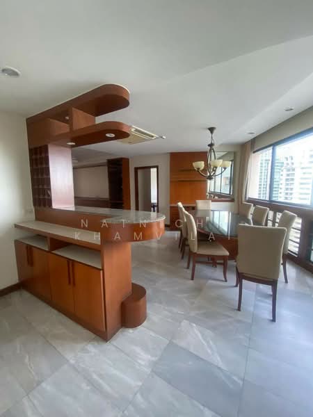 President Park Sukhumvit 24, Bangkok, 99 Sukhumvit 24 Alley, Khlongtoei Nua, Watthana, Bangkok, 3 Bedrooms, 260 sqm, Condo For Rent, by Natnicha Khamvilai, 500300301 - DDproperty.com
