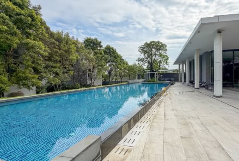 Parc Priva, Bangkok, Thiam Ruammit Road, Huai Khwang, Huai Khwang, Bangkok, 5 Bedrooms, 400 sqm, Single Detached House For Sale, by Pasupit Ditbanjong, 500300302 - DDproperty.com