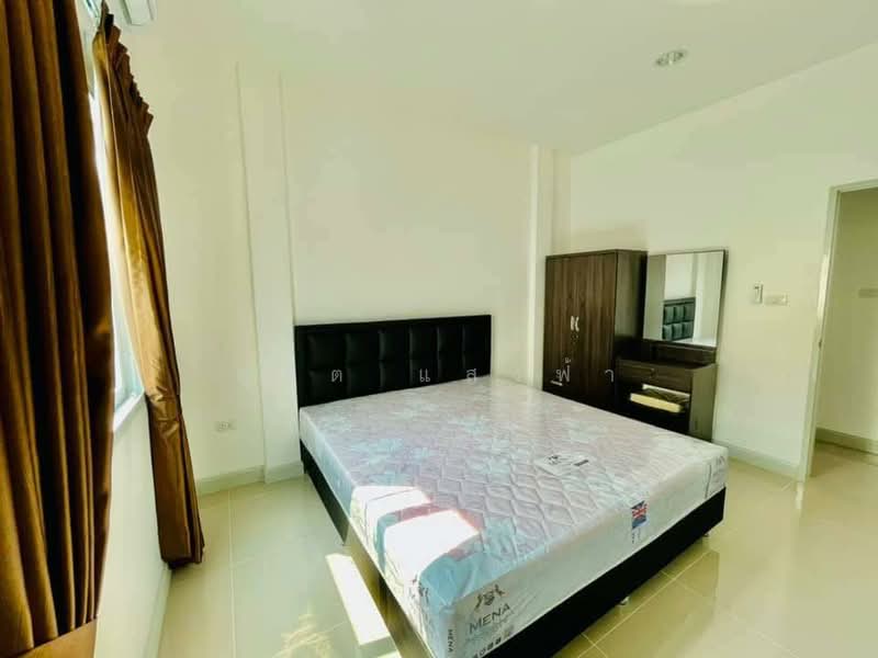 ให้เช่าทาวน์โฮม 2 ชั้น ม.เซนสิริสปอร์ตทาวน์ แหลมฉบัง ศรีราชา, Chon Buri (Pattaya), Thung Suk La, Si Racha, Chon Buri (Pattaya), 3 Bedrooms, 80 sqm, Townhouse For Rent, by Dusit Saengfa, 500300308 - DDproperty.com