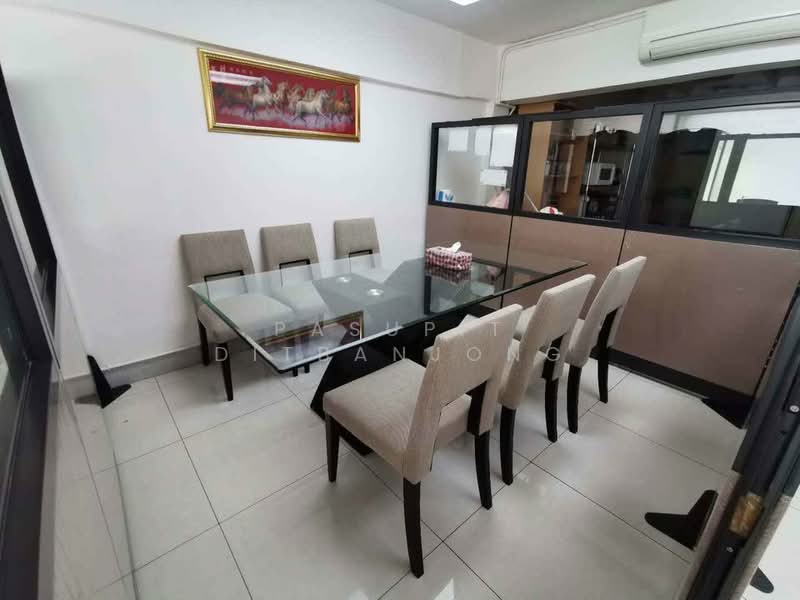 2-BR Townhouse, Bangkok, Bang Kapi, Huai Khwang, Bangkok, 2 Bedrooms, 336 sqm, Townhouse For Sale, by Pasupit Ditbanjong, 500300322 - DDproperty.com