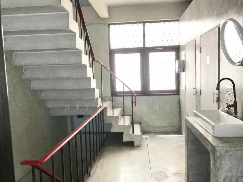 5-BR Townhouse, Bangkok, Silom, Bang Rak, Bangkok, 5 Bedrooms, 300 sqm, Townhouse For Rent, by Pasupit Ditbanjong, 500300325 - DDproperty.com