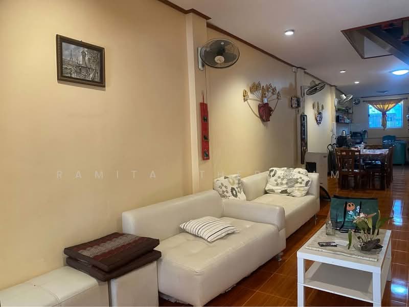 ทาวน์เฮ้าส์ 5-ห้องนอน, กรุงเทพ, บางขุนศรี, บางกอกน้อย, กรุงเทพ, 240 ตร.ม., ทาวน์เฮ้าส์ ขาย, โดย Ramita Theptham, 500300335 - DDproperty.com