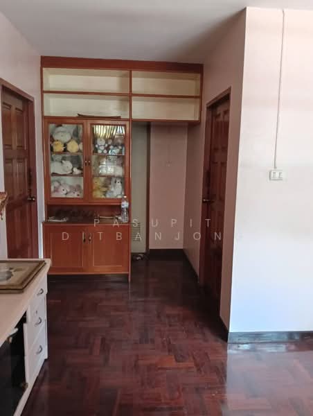 3-BR House, Bangkok, Huai Khwang, Bangkok, 3 Bedrooms, 204 sqm, Single Detached House For Sale, by Pasupit Ditbanjong, 500300342 - DDproperty.com
