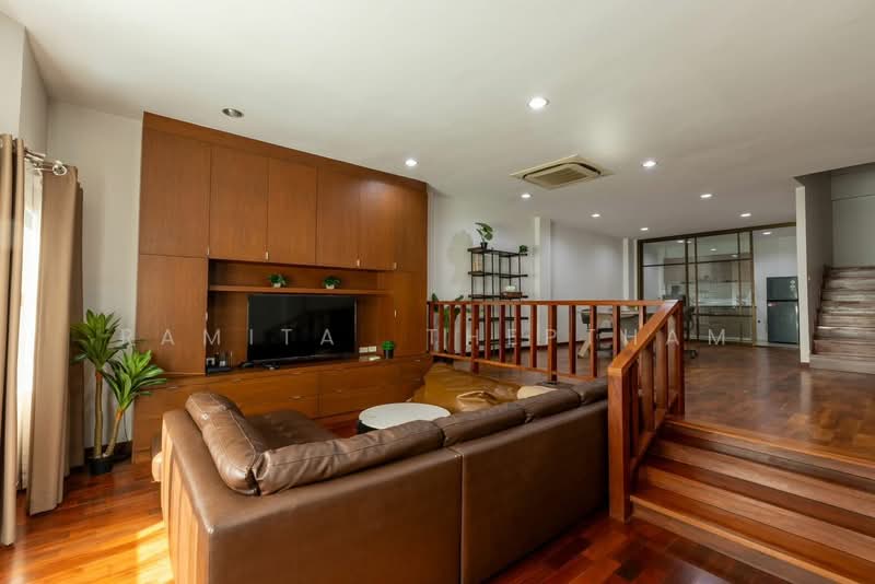 undefined, Bangkok, Chong Nonsi, Yan Nawa, Bangkok, 4 Bedrooms, 320 sqm, Townhouse For Rent, by Ramita Theptham, 500300354 - DDproperty.com