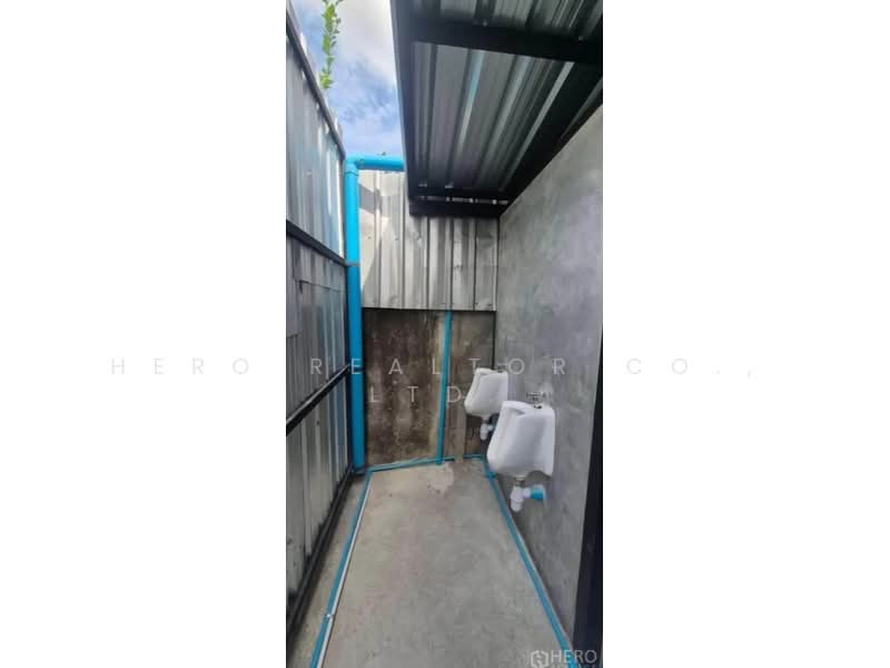 For Rent Warehouse 150 sqm in Lat Phrao, Bangkok with Gated Yard and Restrooms HRE00617, กรุงเทพ, ลาดพร้าว, ลาดพร้าว, กรุงเทพ, 150 ตร.ม., โกดัง-โรงงาน ให้เช่า, โดย Hero Realtor Co., Ltd., 500300356 - DDproperty.com