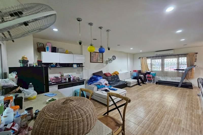 ดิ เอ็กซ์คลูซีฟ นวลจันทร์ - รามอินทรา, Bangkok, ถนนรามอินทรา, Nuan Chan, Bueng Kum, Bangkok, 3 Bedrooms, 92 sqm, Townhouse For Sale, by คุณจอย, 500300389 - DDproperty.com