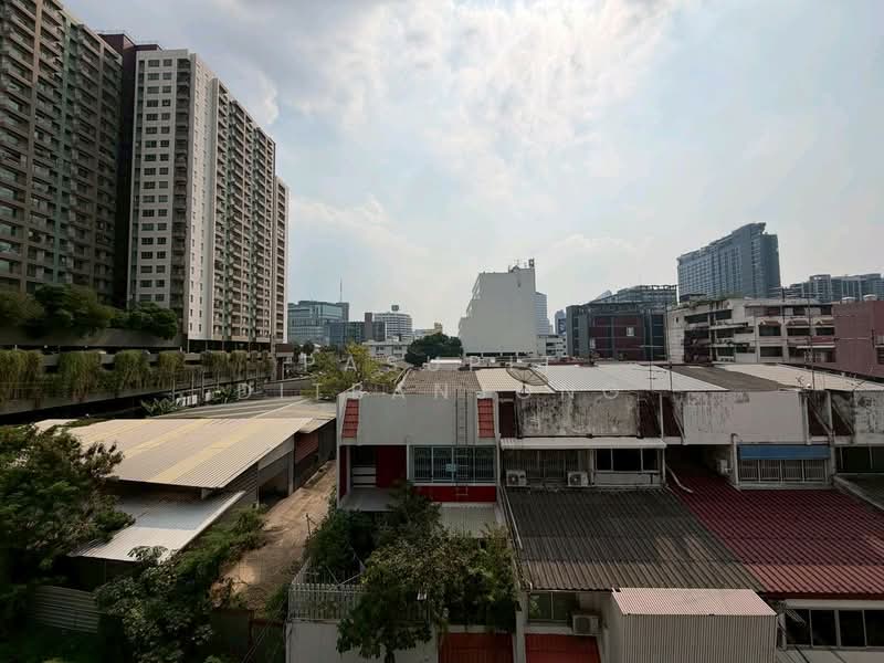 5-BR Townhouse, Bangkok, Din Daeng, Din Daeng, Bangkok, 5 Bedrooms, 4 sqm, Townhouse For Rent, by Pasupit Ditbanjong, 500300390 - DDproperty.com