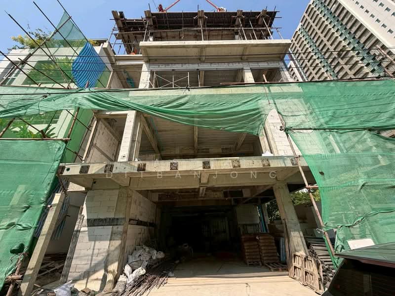 5-BR Townhouse, Bangkok, Din Daeng, Din Daeng, Bangkok, 5 Bedrooms, 4 sqm, Townhouse For Sale, by Pasupit Ditbanjong, 500300396 - DDproperty.com