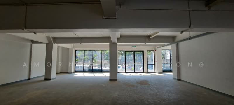 Building, Bangkok, Silom, Bang Rak, Bangkok, , 1,500 sqm, Shophouse For Rent, by Amornrat On-Thong, 500300397 - DDproperty.com
