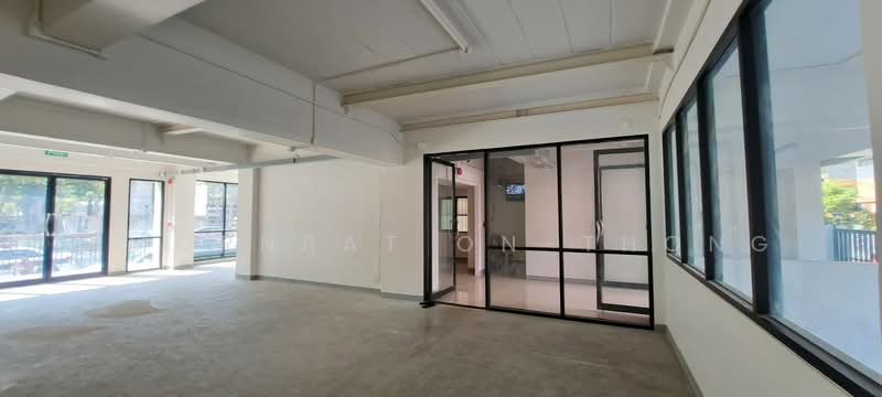 Building, Bangkok, Silom, Bang Rak, Bangkok, , 1,500 sqm, Shophouse For Rent, by Amornrat On-Thong, 500300397 - DDproperty.com