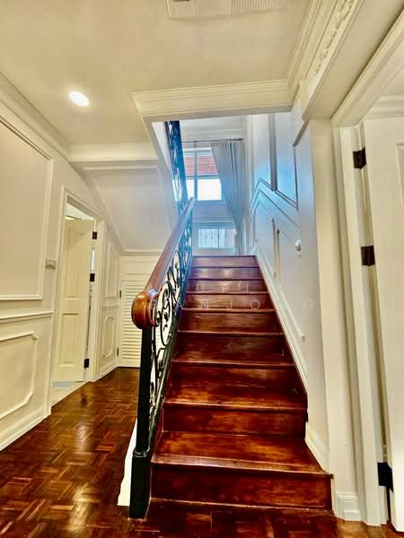 4-BR House, Bangkok, Phra Kanong, Khlong Toei, Bangkok, 4 Bedrooms, 280 sqm, Single Detached House For Rent, by Pasupit Ditbanjong, 500300422 - DDproperty.com