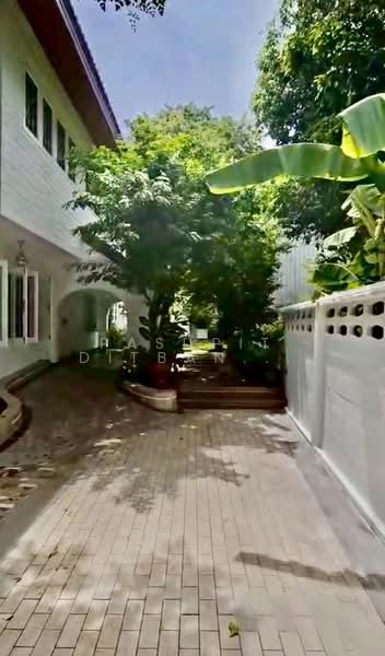 4-BR House, Bangkok, Phra Kanong, Khlong Toei, Bangkok, 4 Bedrooms, 280 sqm, Single Detached House For Sale, by Pasupit Ditbanjong, 500300426 - DDproperty.com