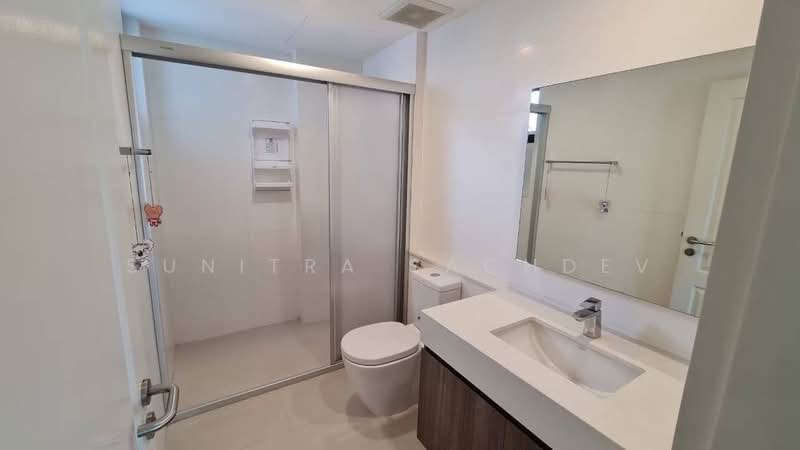 บ้านเดี่ยว 3 ชั้น โครงการลุมพินี สวนหลวง ร.9, Bangkok, Prawet, Bangkok, 5 Bedrooms, 400 sqm, Single Detached House For Rent, by Sunitra Sachdev, 500300429 - DDproperty.com