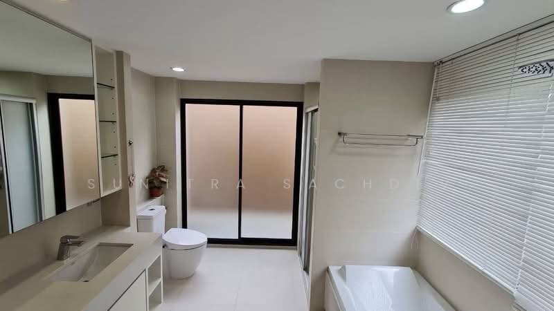 บ้านเดี่ยว 3 ชั้น โครงการลุมพินี สวนหลวง ร.9, กรุงเทพ, ประเวศ, กรุงเทพ, 400 ตร.ม., บ้านเดี่ยว ให้เช่า, โดย Sunitra Sachdev, 500300429 - DDproperty.com