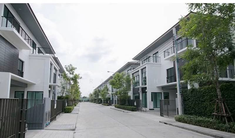 บ้านเดี่ยว 3 ชั้น โครงการลุมพินี สวนหลวง ร.9, Bangkok, Prawet, Bangkok, 5 Bedrooms, 400 sqm, Single Detached House For Rent, by Sunitra Sachdev, 500300429 - DDproperty.com