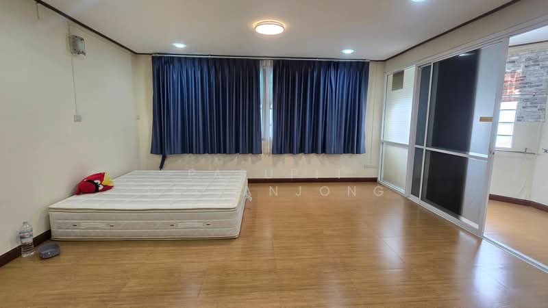 undefined, Bangkok, Huai Khwang, Bangkok, 4 Bedrooms, 660 sqm, Villa For Rent, by Pasupit Ditbanjong, 500300468 - DDproperty.com