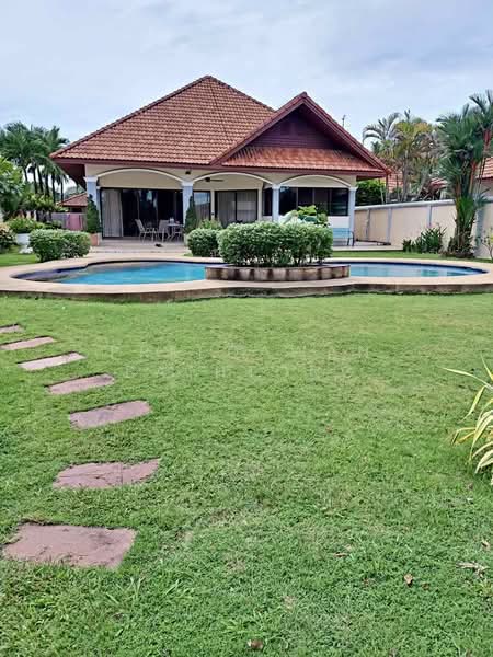 3-BR House, Chon Buri (Pattaya), Nong Pru, Bang Lamung (Pattaya), Chon Buri (Pattaya), 3 Bedrooms, 263 sqm, Single Detached House For Rent, by Patchara Srisak, 500300480 - DDproperty.com