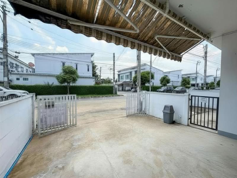 Baan Klang Muang Kaset-Nawamin, Bangkok, Soi Nawamin 70 Yeak 11-2, Khlong Kum, Bueng Kum, Bangkok, 3 Bedrooms, 162 sqm, Townhouse For Sale, by คุณรุ่งนภา ศาสนะ (ออย), 500300496 - DDproperty.com