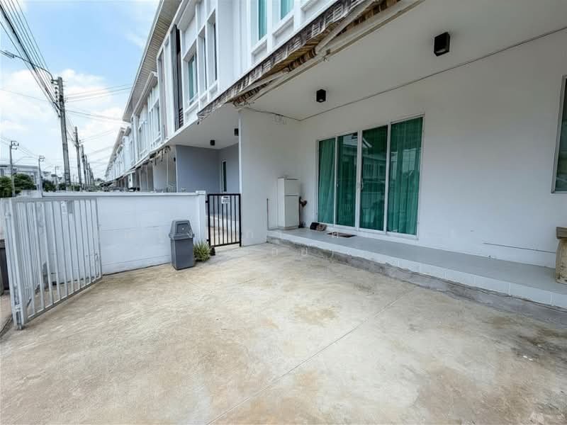 Baan Klang Muang Kaset-Nawamin, Bangkok, Soi Nawamin 70 Yeak 11-2, Khlong Kum, Bueng Kum, Bangkok, 3 Bedrooms, 162 sqm, Townhouse For Sale, by คุณรุ่งนภา ศาสนะ (ออย), 500300496 - DDproperty.com