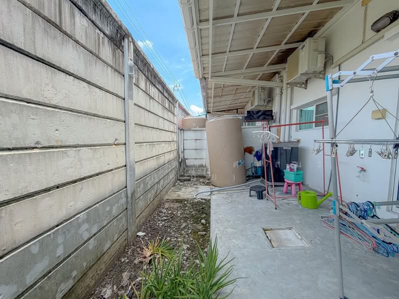 Baan Klang Muang Kaset-Nawamin, Bangkok, Soi Nawamin 70 Yeak 11-2, Khlong Kum, Bueng Kum, Bangkok, 3 Bedrooms, 162 sqm, Townhouse For Sale, by คุณรุ่งนภา ศาสนะ (ออย), 500300496 - DDproperty.com