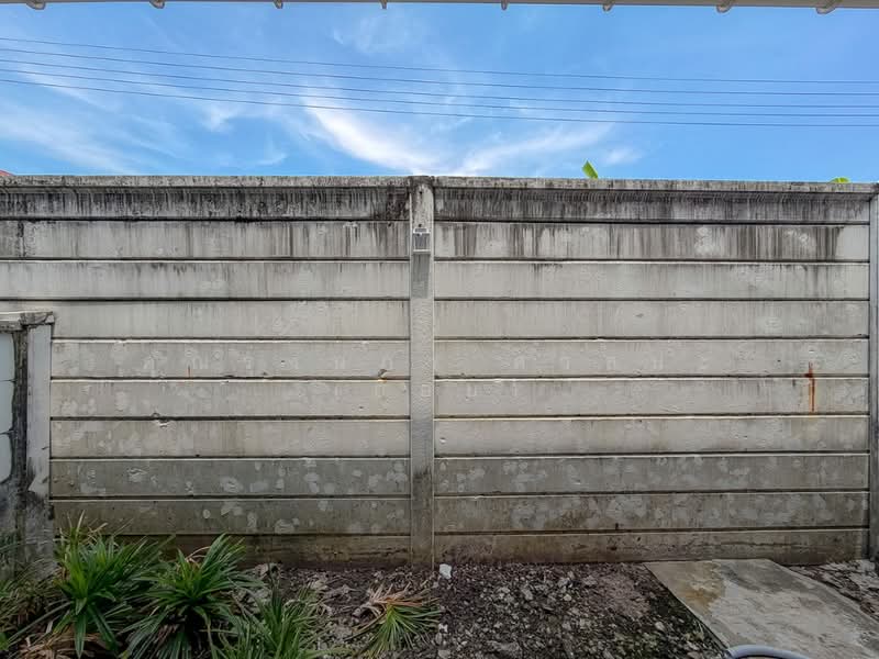 Baan Klang Muang Kaset-Nawamin, Bangkok, Soi Nawamin 70 Yeak 11-2, Khlong Kum, Bueng Kum, Bangkok, 3 Bedrooms, 162 sqm, Townhouse For Sale, by คุณรุ่งนภา ศาสนะ (ออย), 500300496 - DDproperty.com