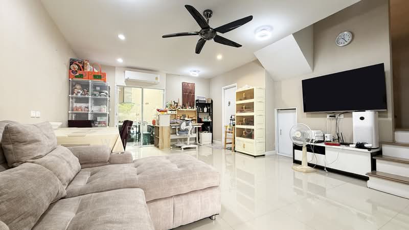 Villette Lite Pattanakarn, Bangkok, Soi Phatthanakan 38, Phatthanakan Road, Suan Luang, Bangkok, 3 Bedrooms, 125 sqm, Townhouse For Rent, by Ponwimol Wipanarapai, 500300503 - DDproperty.com