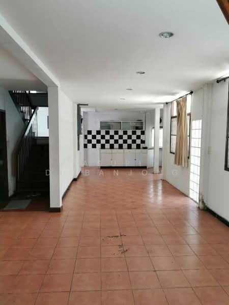 undefined, Bangkok, Samsen Nok, Huai Khwang, Bangkok, 3 Bedrooms, 300 sqm, Single Detached House For Rent, by Pasupit Ditbanjong, 500300508 - DDproperty.com