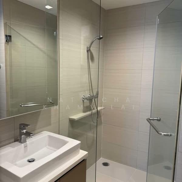 Siri At Sukhumvit, Bangkok, 902 Sukhumvit Road, Phra Kanong, Khlong Toei, Bangkok, 2 Bedrooms, 69 sqm, Condo For Rent, by Natnicha Khamvilai, 500300580 - DDproperty.com