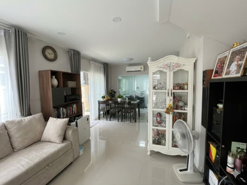 [ขายด่วน!] ทาวน์โฮมหลังมุม ใกล้ทางด่วนบางพูนเพียง, Pathum Thani, Suan Pring Thai, Muang Pathum Thani, Pathum Thani, 3 Bedrooms, 115 sqm, Townhouse For Sale, by เรียลตี้ วัน, 500300611 - DDproperty.com