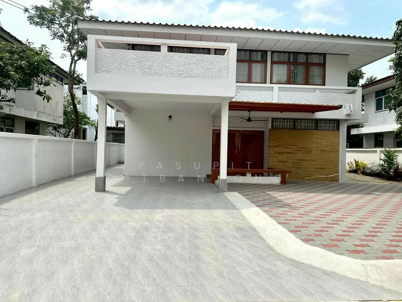 4-BR House, Bangkok, Bang Chak, Phra Khanong, Bangkok, 4 Bedrooms, 220 sqm, Single Detached House For Rent, by Pasupit Ditbanjong, 500300612 - DDproperty.com