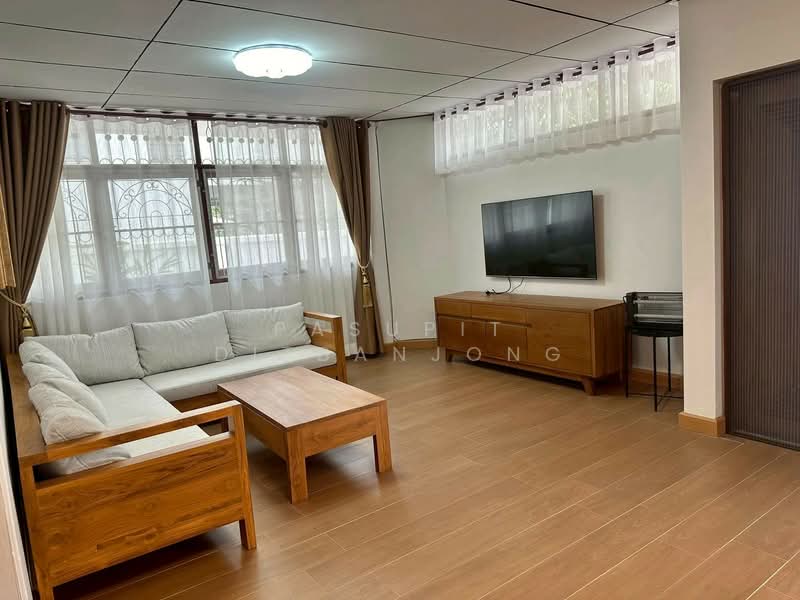 4-BR House, Bangkok, Bang Chak, Phra Khanong, Bangkok, 4 Bedrooms, 220 sqm, Single Detached House For Rent, by Pasupit Ditbanjong, 500300612 - DDproperty.com
